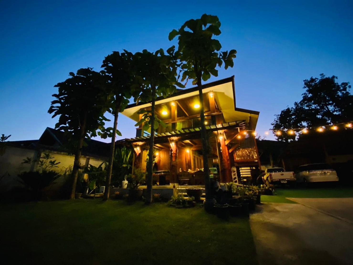 188 Teak House บ้านต้นสัก Chiang Mai Exteriör bild